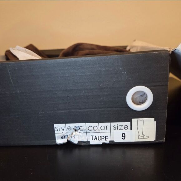 Knee high brown boots - Picture 6 of 6